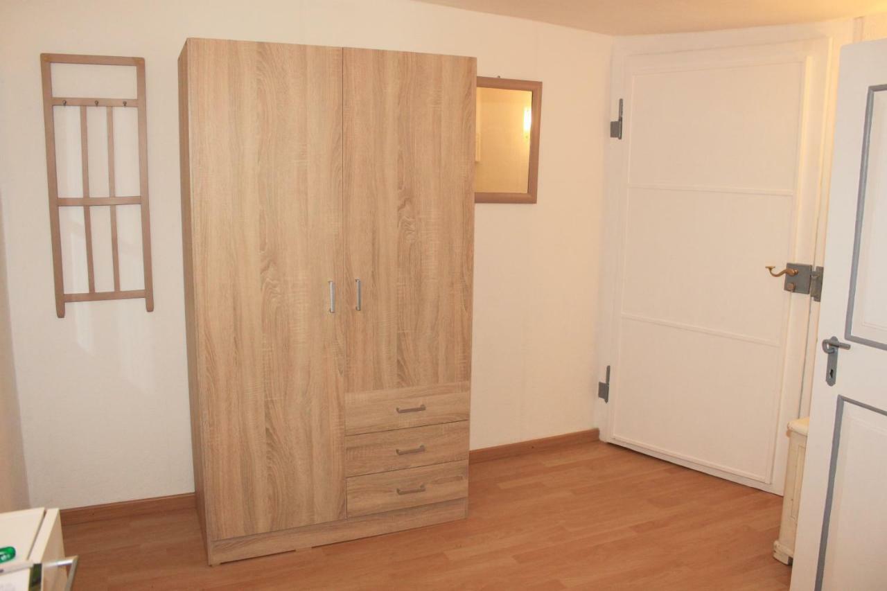 Haus Zum Kleinen Helm Apartman Erfurt Kültér fotó