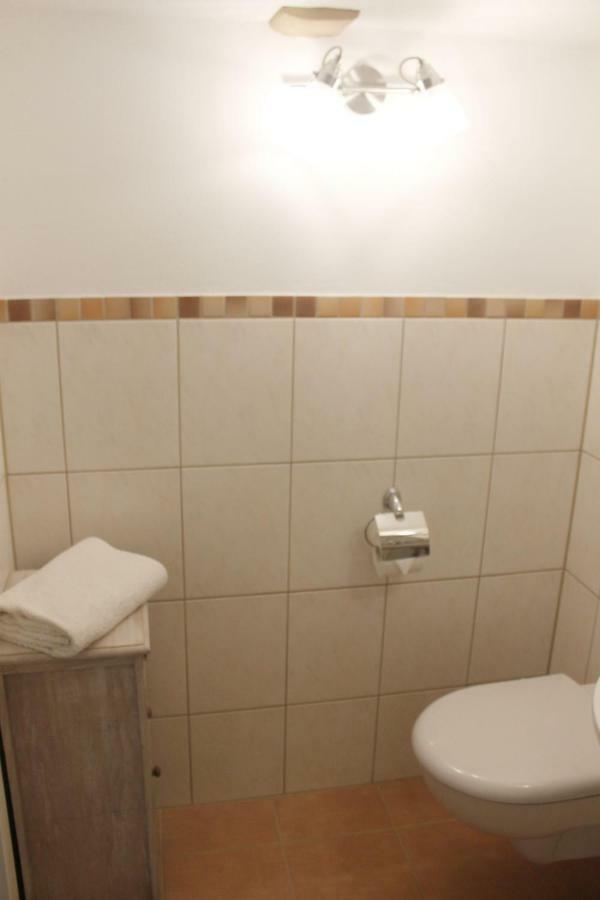 Haus Zum Kleinen Helm Apartman Erfurt Kültér fotó
