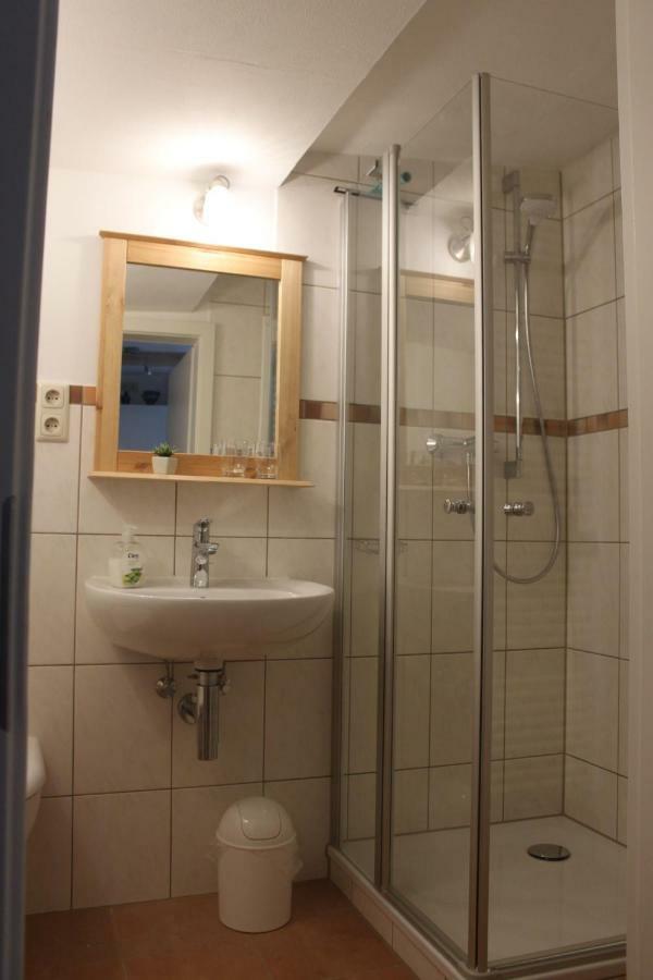 Haus Zum Kleinen Helm Apartman Erfurt Kültér fotó